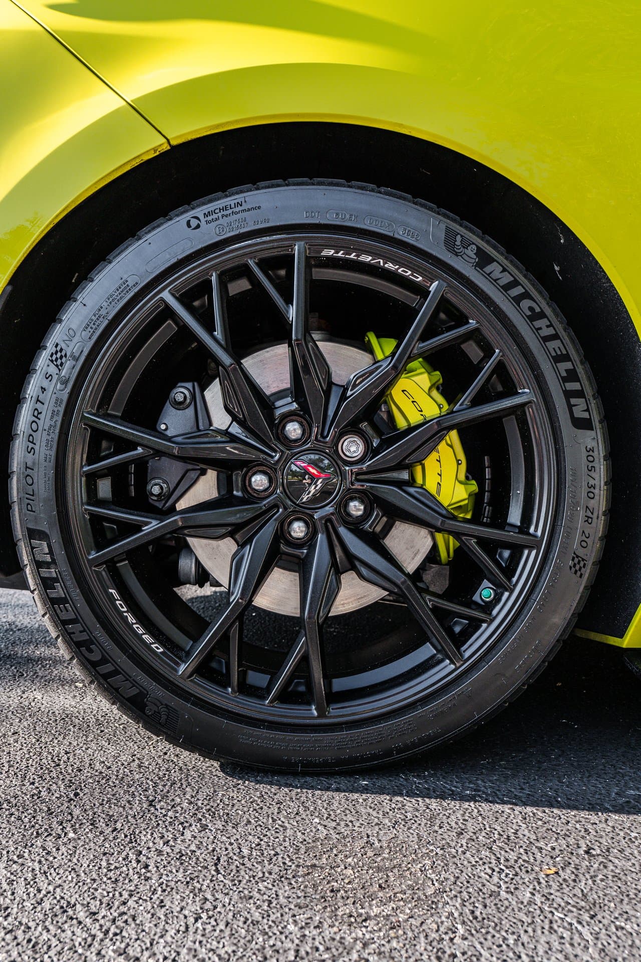 Chevrolet Corvette C8 view 6