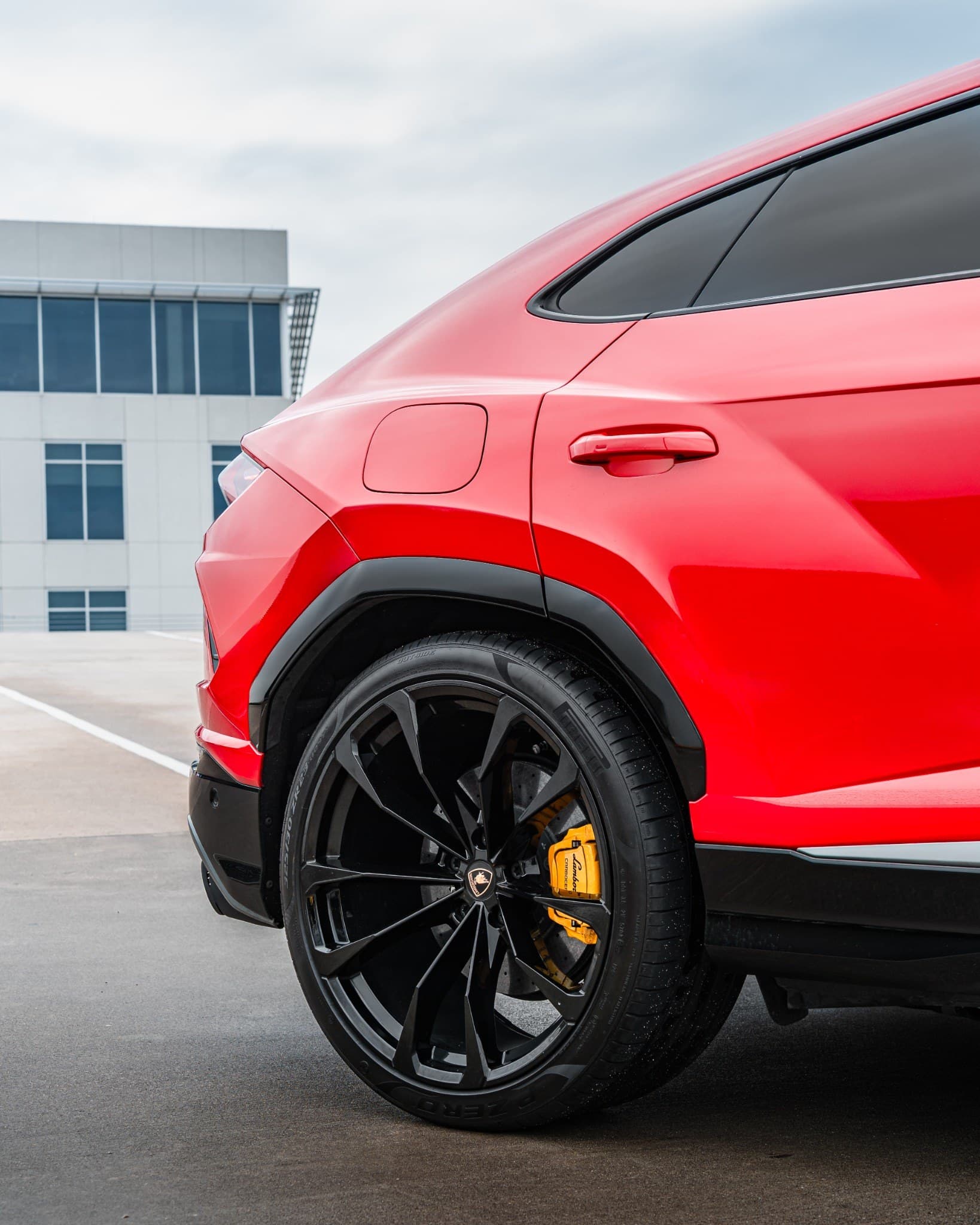 Lamborghini Urus view 1