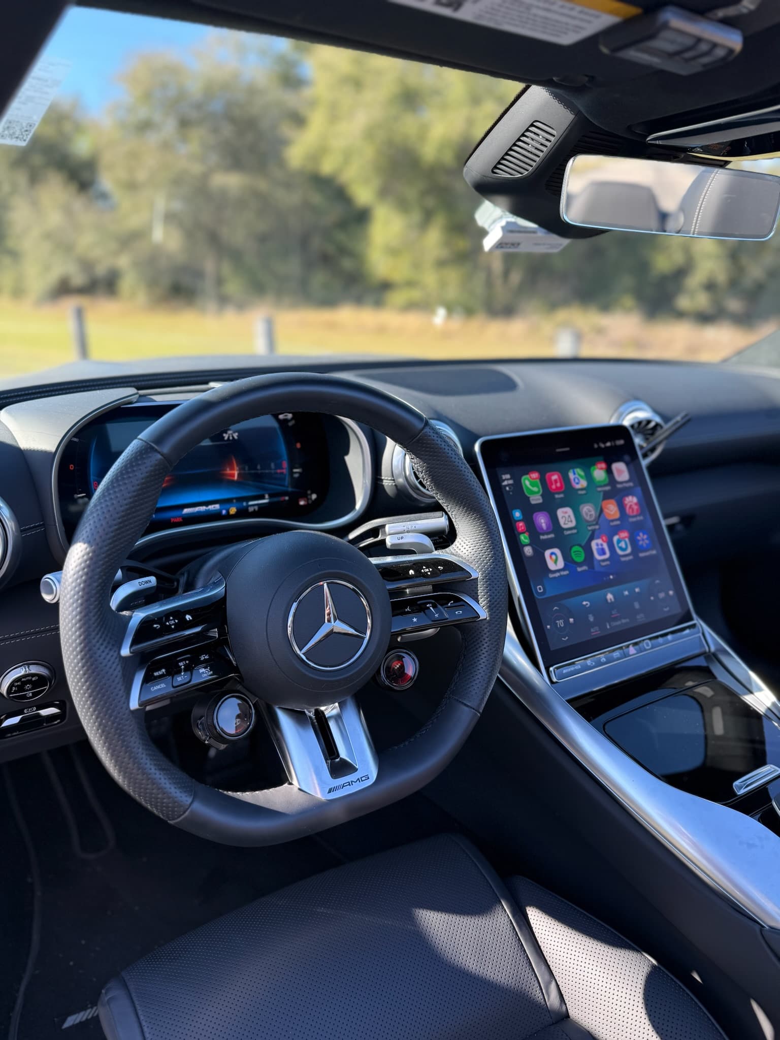 Mercedes-Benz SL63 AMG view 3