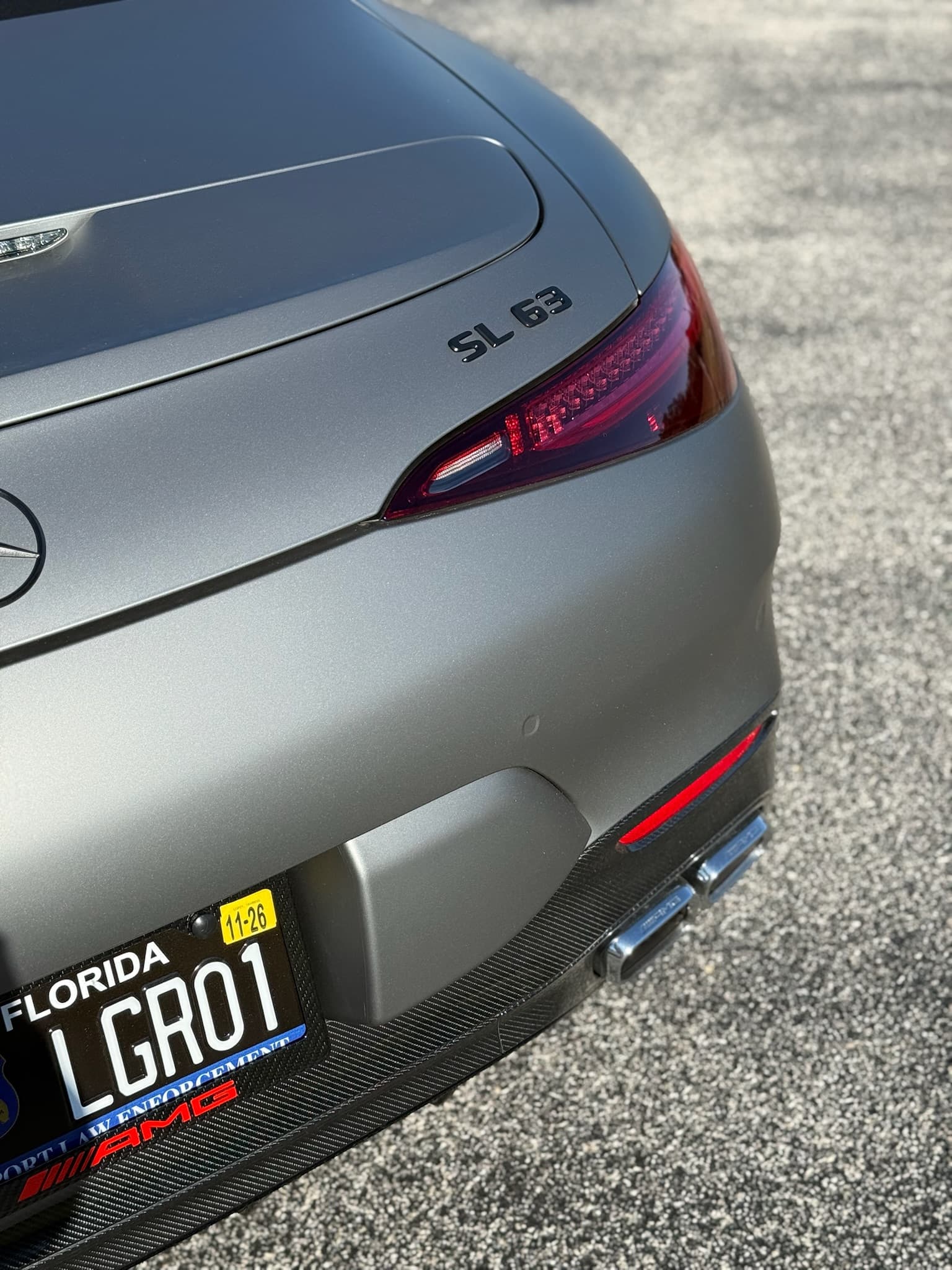 Mercedes-Benz SL63 AMG view 5